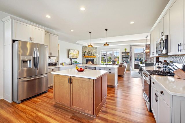 W223N4688 Seven Oaks DRIVE, Pewaukee, WI 53072