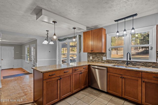 215 Canterbury Road, Southern Pines, NC 28387
