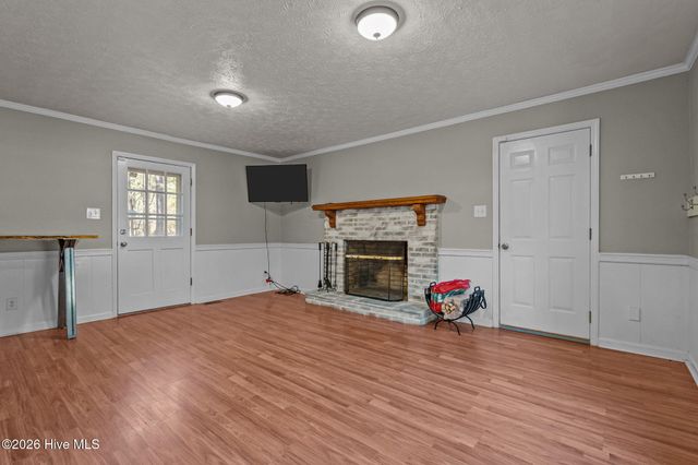 215 Canterbury Road, Southern Pines, NC 28387