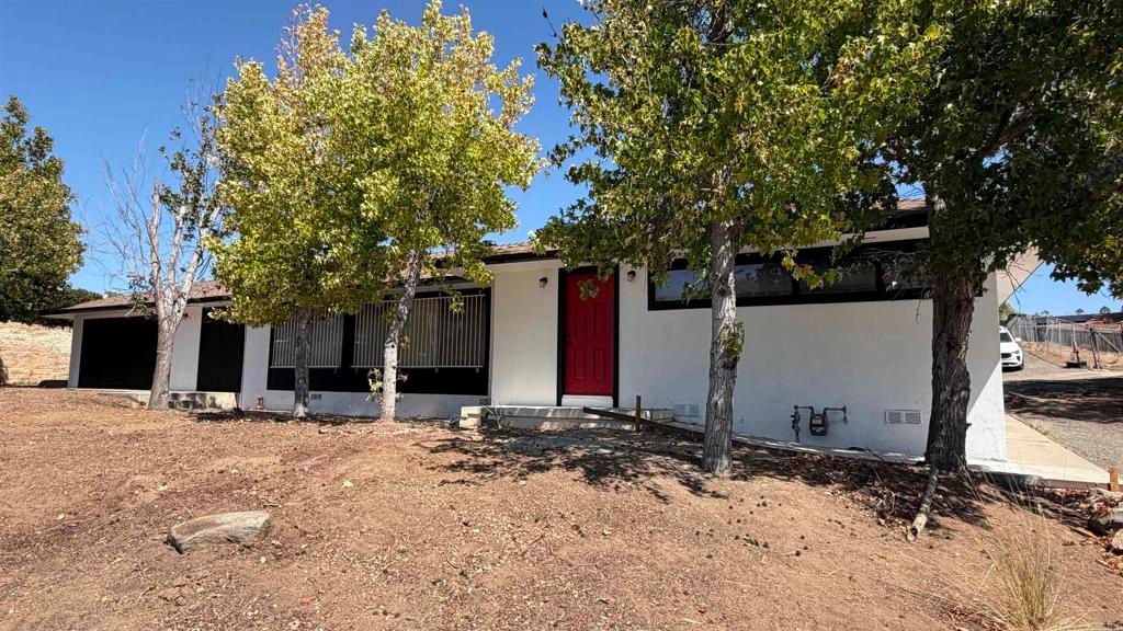 702 Civic Center Drive, Vista, CA 92804 — photo 2