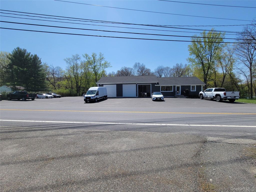 4 Orrs Mills Road, Salisbury Mills, NY 12577 — photo 2