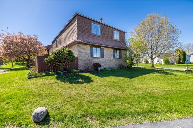 352 Surrey Hill, Henrietta, NY 14623