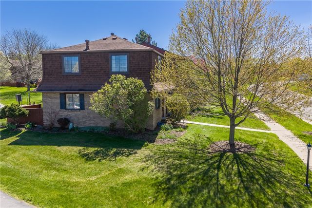 352 Surrey Hill, Henrietta, NY 14623