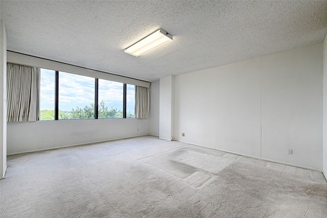 5200 Keller Springs Road 522, Dallas, TX 75248