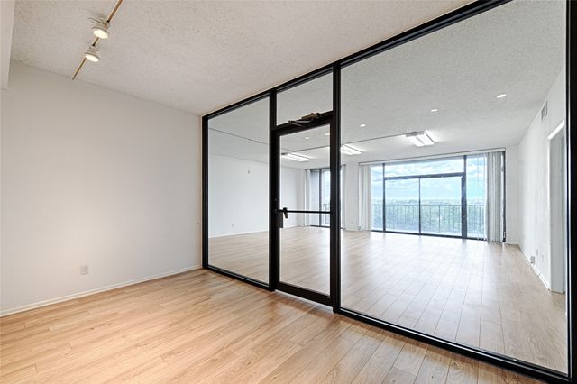 5200 Keller Springs Road 522, Dallas, TX 75248