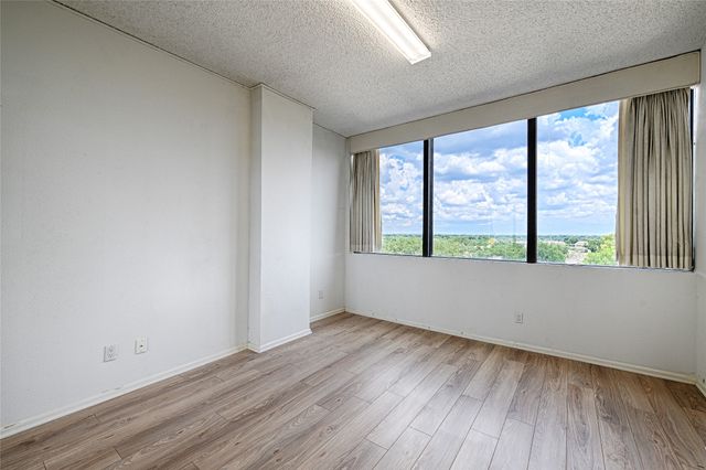 5200 Keller Springs Road 522, Dallas, TX 75248