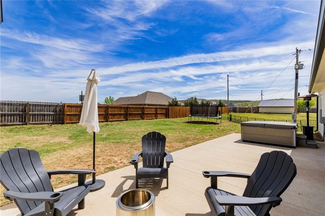 1528 Roberts Road, Fayetteville, AR 72701