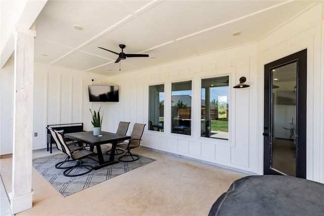 1528 Roberts Road, Fayetteville, AR 72701