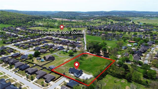 1528 Roberts Road, Fayetteville, AR 72701