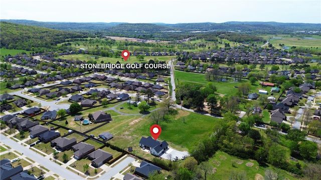 1528 Roberts Road, Fayetteville, AR 72701