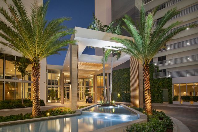 16385 Biscayne Boulevard 2516, North Miami Beach, FL 33160