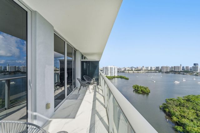 16385 Biscayne Boulevard 2516, North Miami Beach, FL 33160