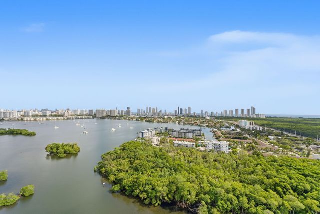 16385 Biscayne Boulevard 2516, North Miami Beach, FL 33160