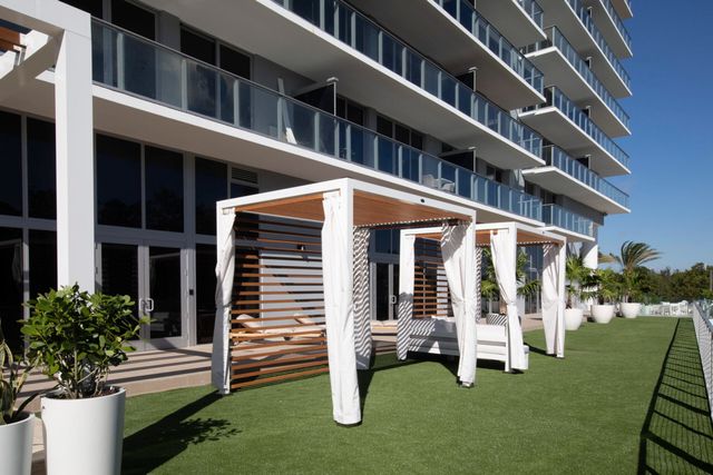 16385 Biscayne Boulevard 2516, North Miami Beach, FL 33160