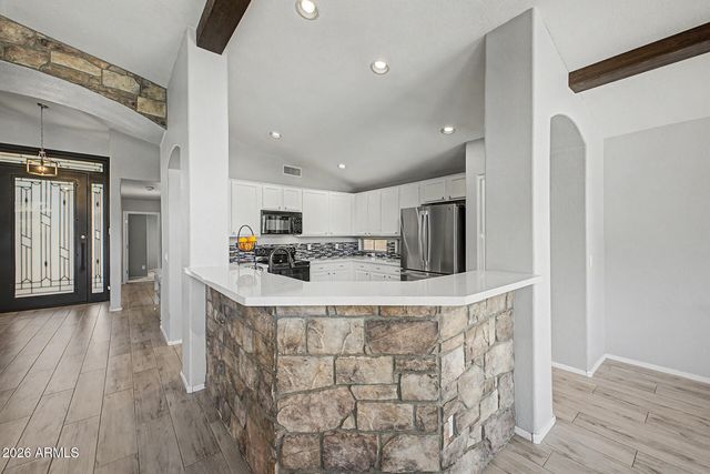 6922 W MONONA Drive, Glendale, AZ 85308