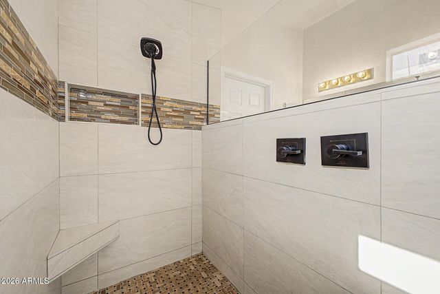 6922 W MONONA Drive, Glendale, AZ 85308