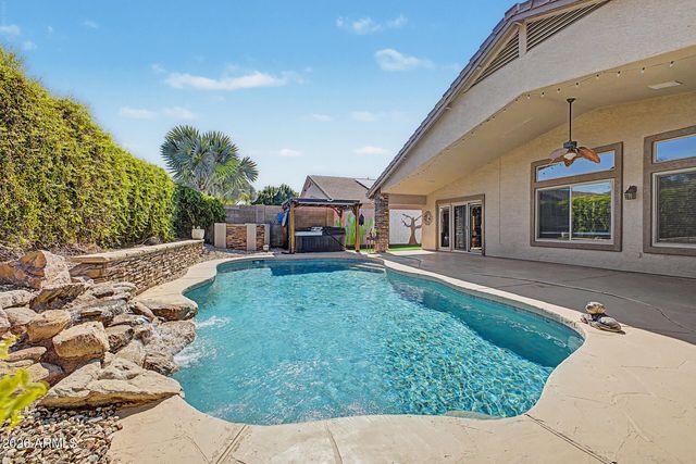 6922 W MONONA Drive, Glendale, AZ 85308