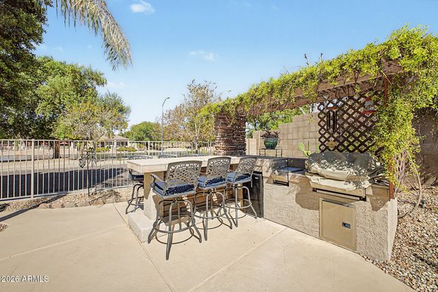 6922 W MONONA Drive, Glendale, AZ 85308