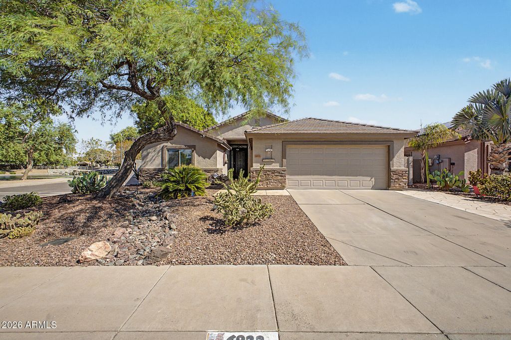 6922 W MONONA Drive, Glendale, AZ 85308