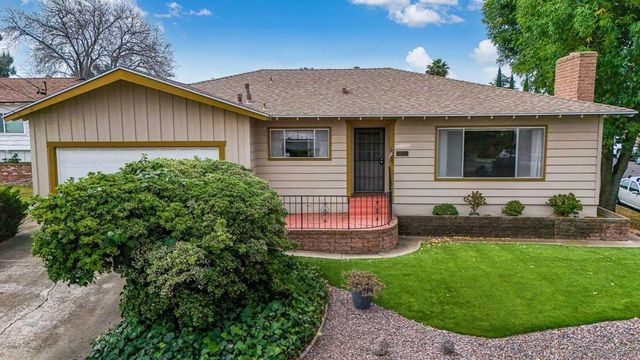 8105 Brock Ct, Lemon Grove, CA 91945