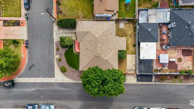 8105 Brock Ct, Lemon Grove, CA 91945