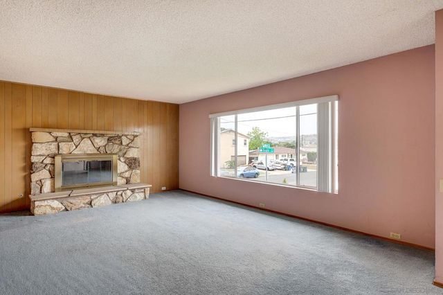 8105 Brock Ct, Lemon Grove, CA 91945