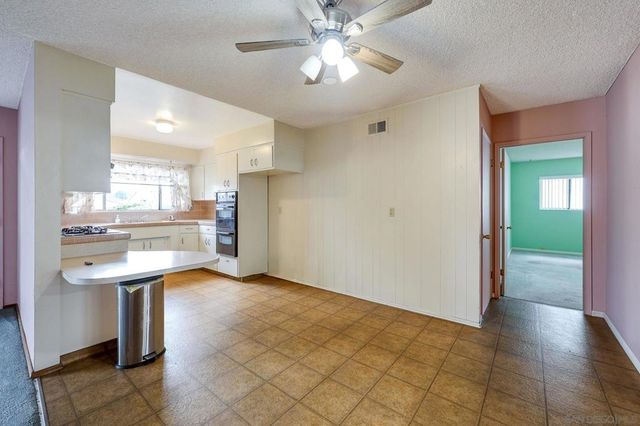 8105 Brock Ct, Lemon Grove, CA 91945