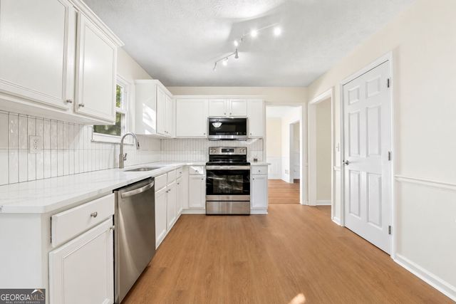 963 Sugar Landing Circle, Buford, GA 30518