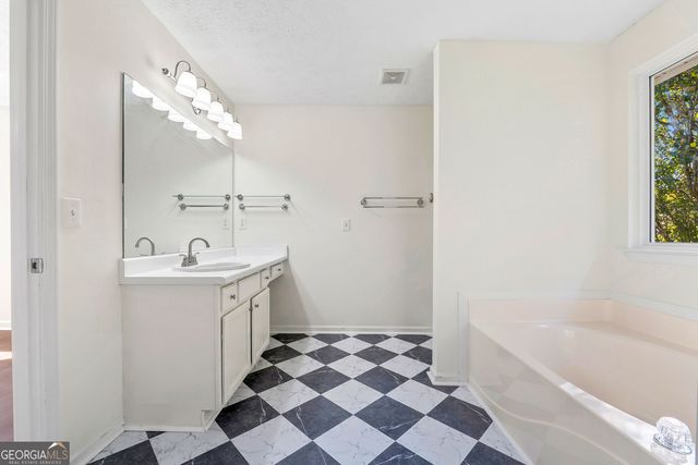 963 Sugar Landing Circle, Buford, GA 30518