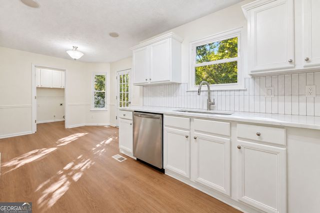 963 Sugar Landing Circle, Buford, GA 30518
