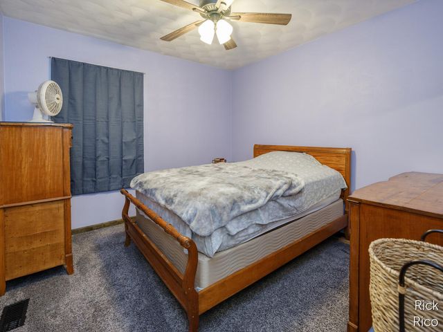 8290 E W Avenue, Vicksburg, MI 49097