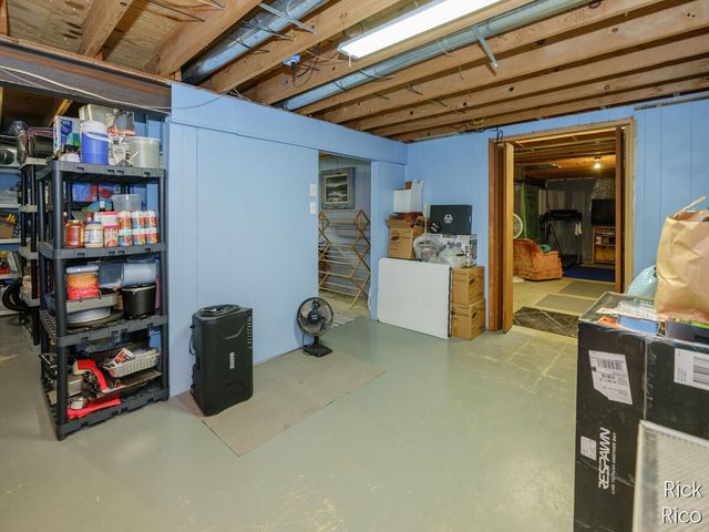 8290 E W Avenue, Vicksburg, MI 49097