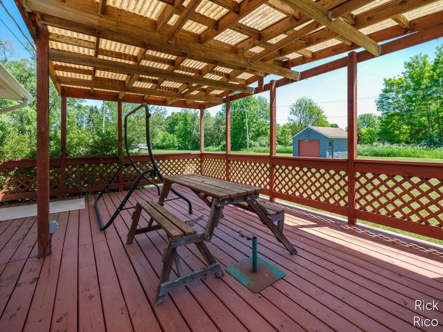 8290 E W Avenue, Vicksburg, MI 49097