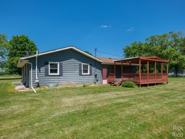 8290 E W Avenue, Vicksburg, MI 49097