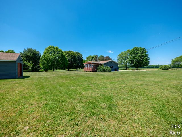 8290 E W Avenue, Vicksburg, MI 49097