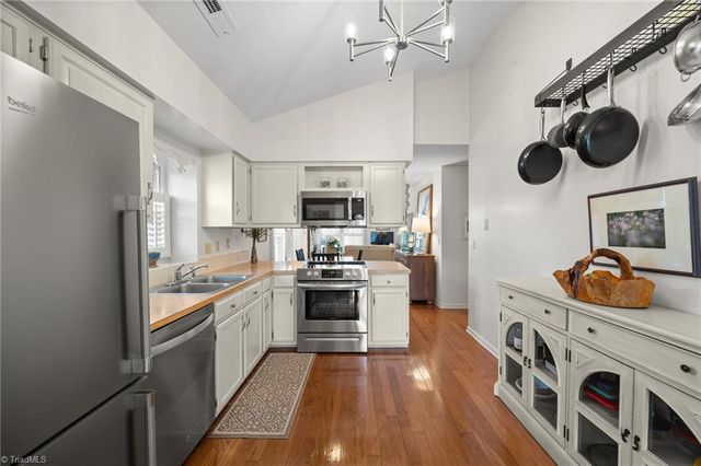 206 Tabor View Lane, Winston-salem, NC 27106