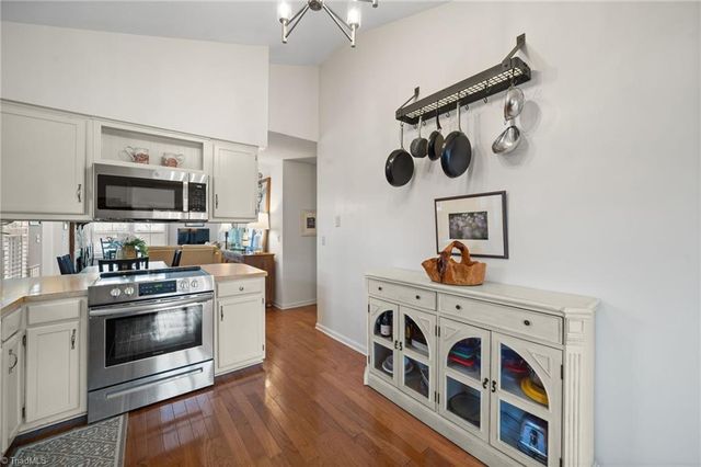 206 Tabor View Lane, Winston-salem, NC 27106