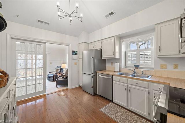 206 Tabor View Lane, Winston-salem, NC 27106