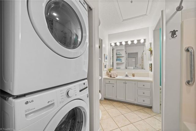 206 Tabor View Lane, Winston-salem, NC 27106