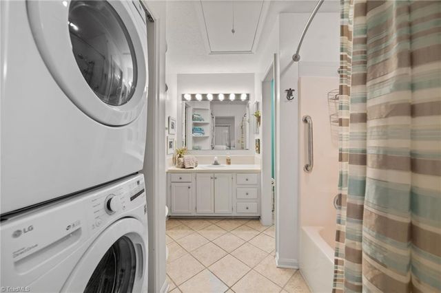 206 Tabor View Lane, Winston-salem, NC 27106