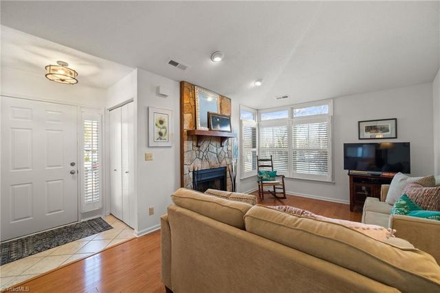 206 Tabor View Lane, Winston-salem, NC 27106