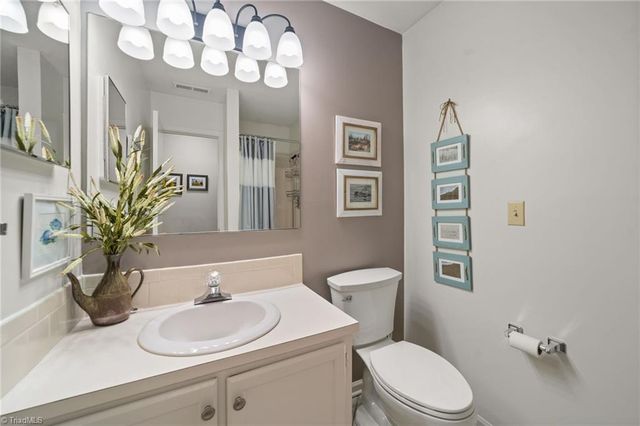 206 Tabor View Lane, Winston-salem, NC 27106