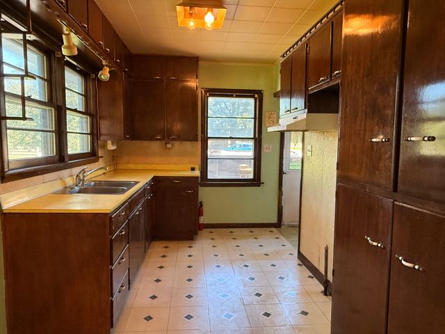 811 1st Street, Colona, IL 61241