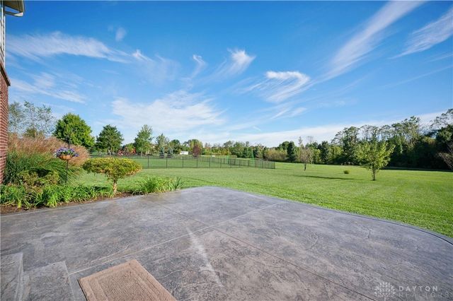 9756 Crooked Creek Drive, Centerville, OH 45458