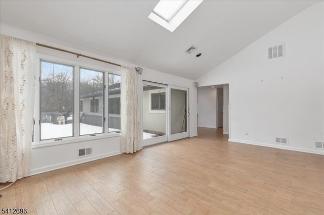 1995 Winding Brook Way, Scotch Plains Twp., NJ 07076