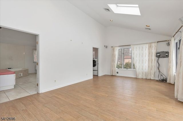 1995 Winding Brook Way, Scotch Plains Twp., NJ 07076