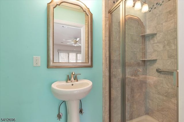 1995 Winding Brook Way, Scotch Plains Twp., NJ 07076