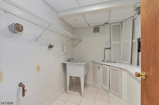 1995 Winding Brook Way, Scotch Plains Twp., NJ 07076