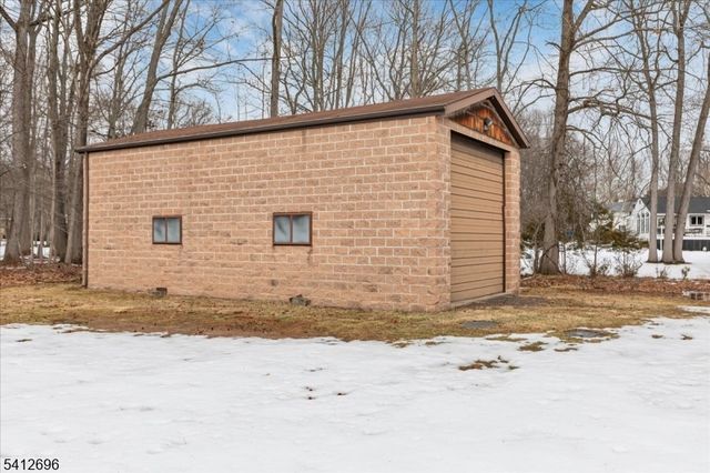 1995 Winding Brook Way, Scotch Plains Twp., NJ 07076