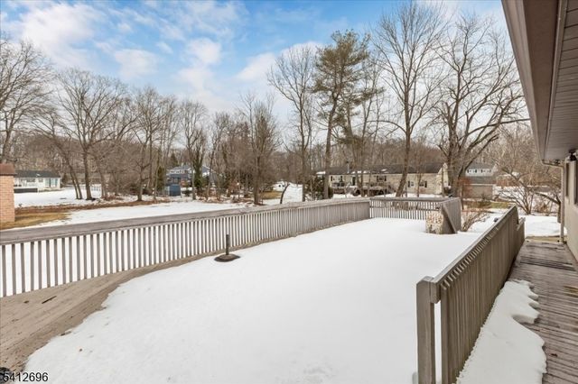 1995 Winding Brook Way, Scotch Plains Twp., NJ 07076